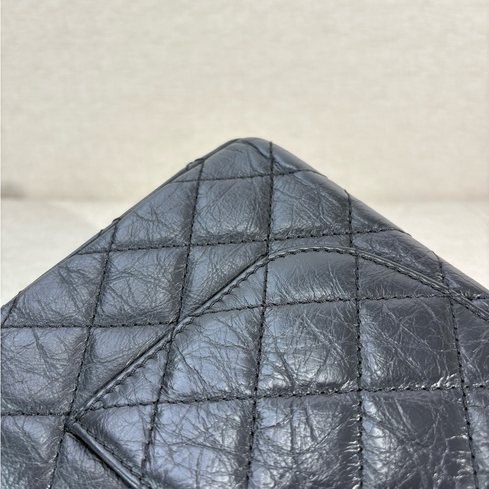 CHANEL Black Aged Calfskin Reissue 2.55 226 Flap Bag GHW - Picture 12 of 17